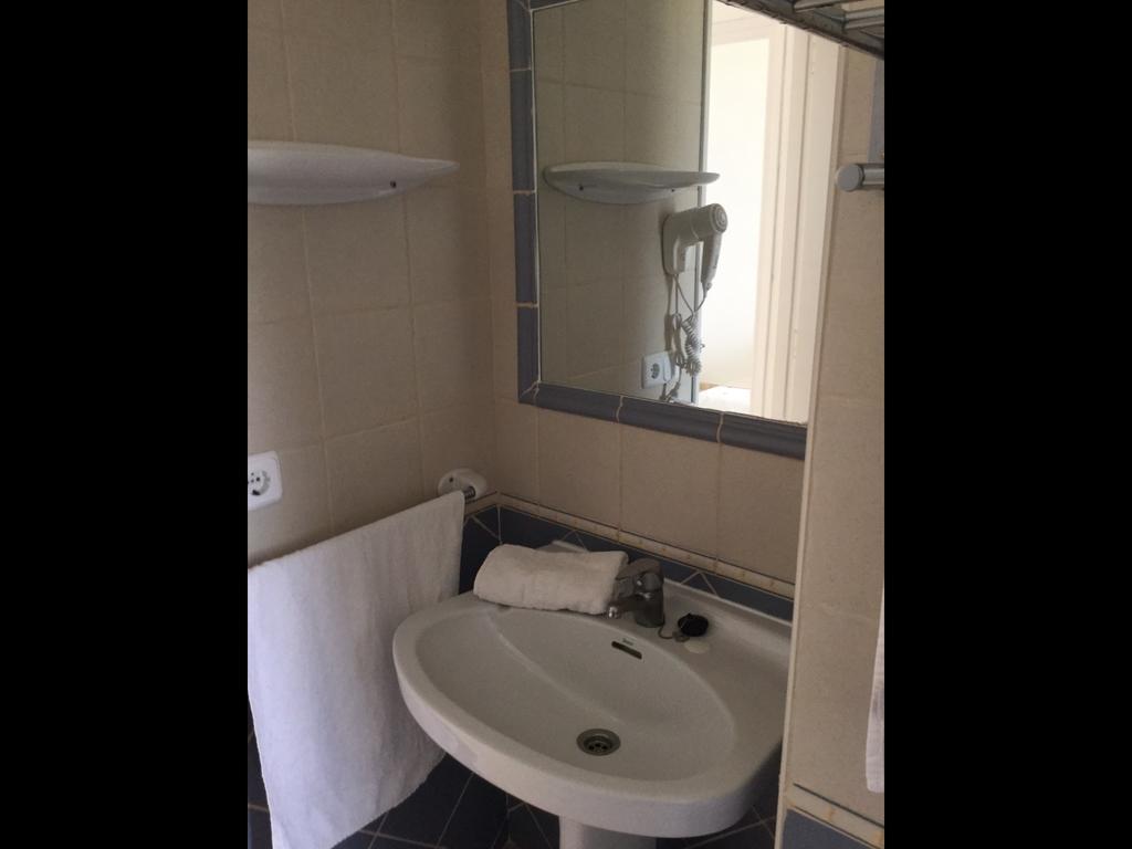 Apartamentos Alba San Antonio  Exteriör bild
