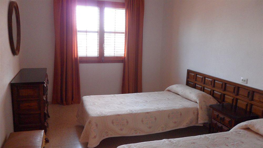 Apartamentos Alba San Antonio  Exteriör bild
