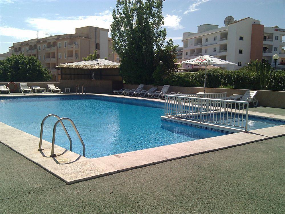 Apartamentos Alba San Antonio  Exteriör bild