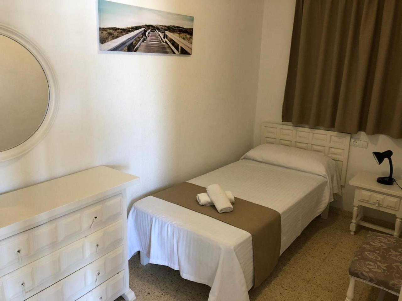 Apartamentos Alba San Antonio  Exteriör bild