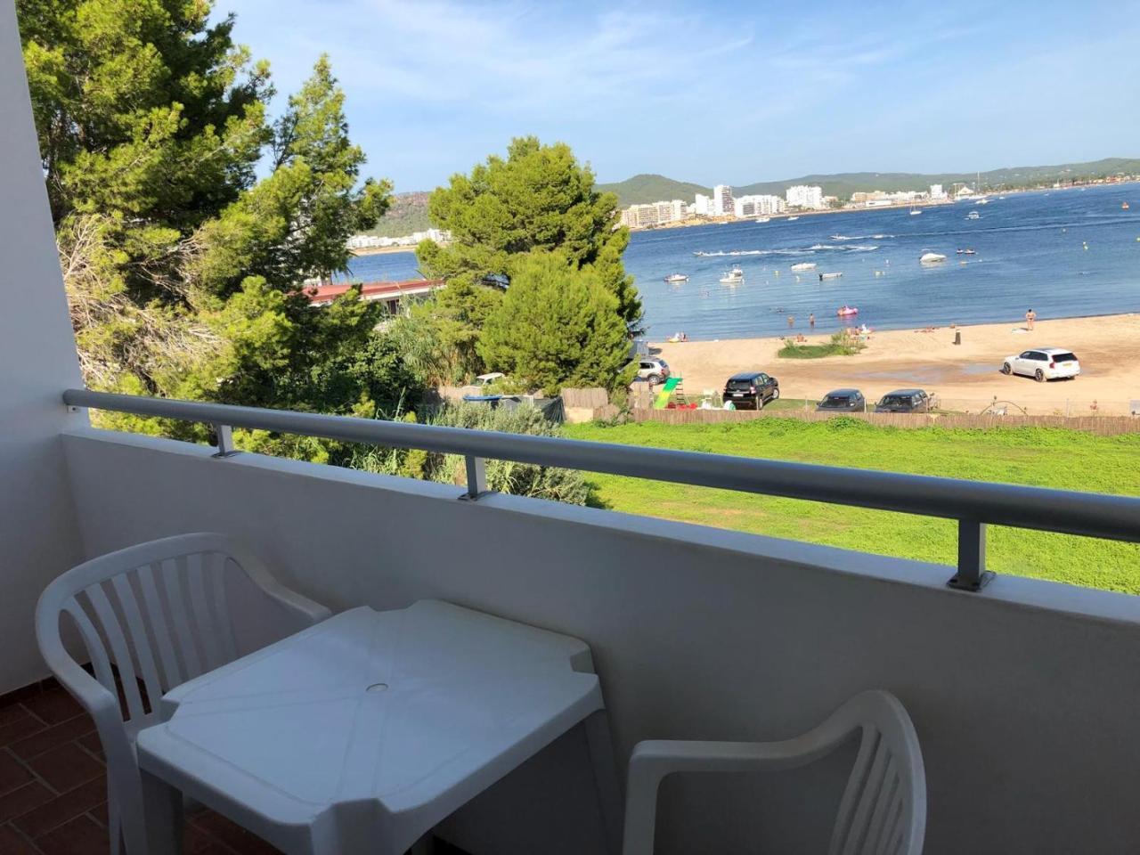 Apartamentos Alba San Antonio  Exteriör bild
