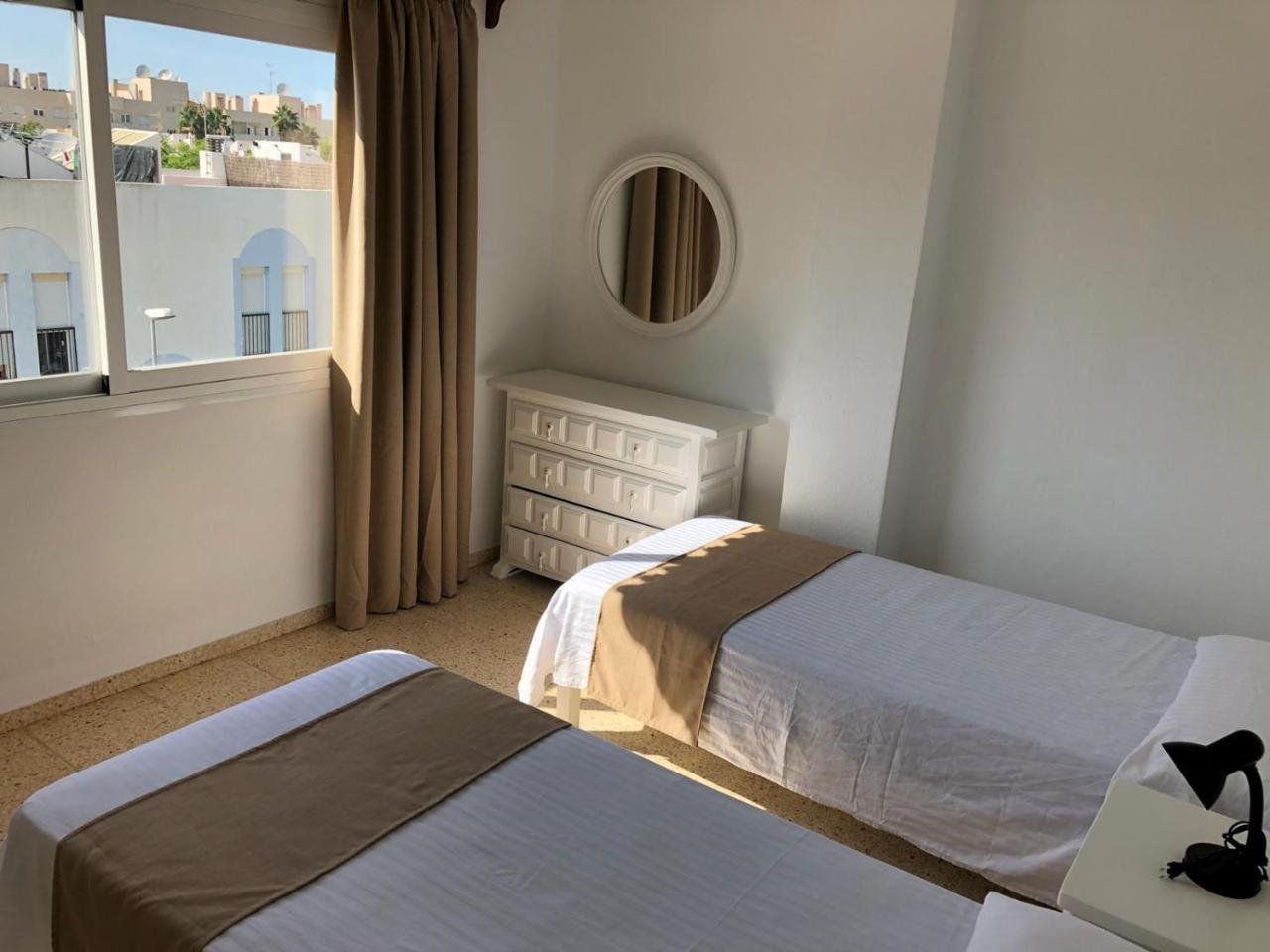 Apartamentos Alba San Antonio  Exteriör bild